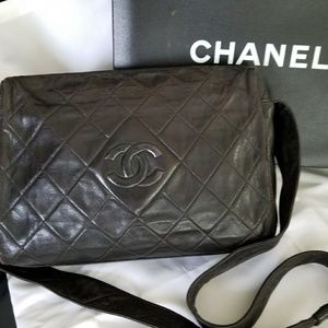 CHANEL Shoulder Bag